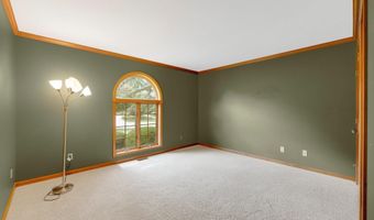 1102 Cabriolet Blvd, Auburn, IN 46706