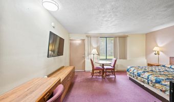 1058 HAUSMAN Rd, Allentown, PA 18104