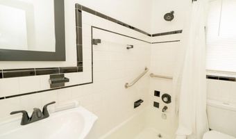 1037 16TH St S, Arlington, VA 22202