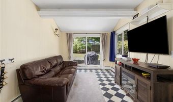 34 Terrace Dr, East Greenwich, RI 02818