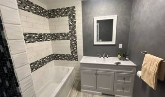 803 11th St, Aurora, NE 68818