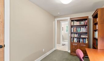 3235 Lakeview Dr, Allegan, MI 49010