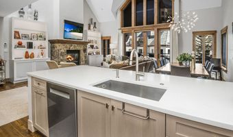 63 Avondale Ln R-213, Beaver Creek, CO 81620
