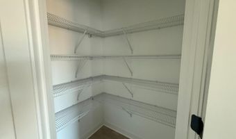 186 Peeps Ct, Adkins, TX 78101