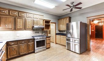 1712 Charity St, Abbeville, LA 70510