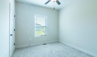 16721 Pinehurst Dr, Basehor, KS 66007