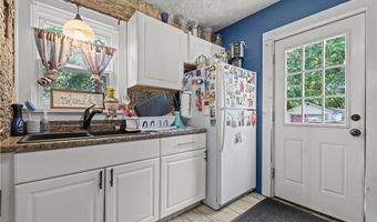 912 Hunt St, Akron, OH 44306