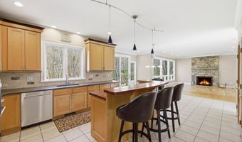14 Joshua Ln, Coventry, CT 06238