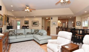 105 CHICAGO St, Dewey Beach, DE 19971