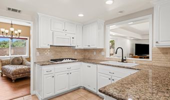 27540 Freetown Ln, Agoura Hills, CA 91301