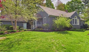 30 Forest Rd W, Bristol, RI 02809