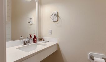8006 SE SPORRI Ln, Milwaukie, OR 97267