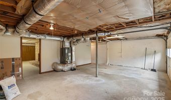 25 Baker Dr, Asheville, NC 28806