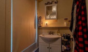 36 Larkin St, Bangor, ME 04401