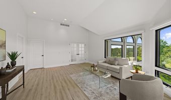 5636 Meadow Ln, Ann Arbor, MI 48105