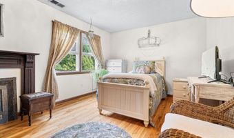 55 Mill Plain Rd 8-1, Danbury, CT 06811