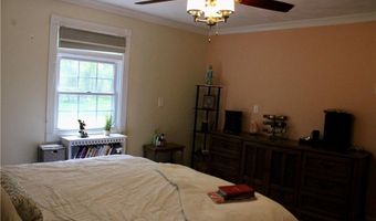 25 Beechnut Dr, Johnston, RI 02919