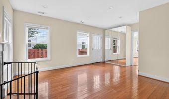 4705 22ND St N, Arlington, VA 22207