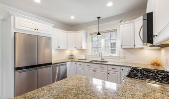 23 South St, Barrington, RI 02806