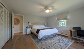 154 West St, Barton, VT 05822