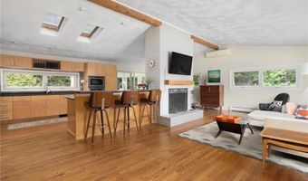 10 Guzeika Rd, North Kingstown, RI 02852