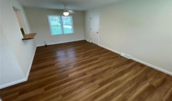 433 Essen Ln, Ballwin, MO 63021