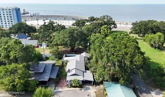 963 Schwan Ct, Biloxi, MS 39530