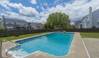 58 W OLD MILL Trl, Antioch, IL 60002