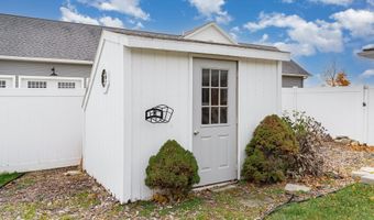 424 Fairlane Dr, Alma, MI 48801