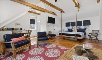110 Sea View Ave, North Kingstown, RI 02852