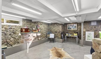 29303 S Lakeshore Dr, Agoura Hills, CA 91301