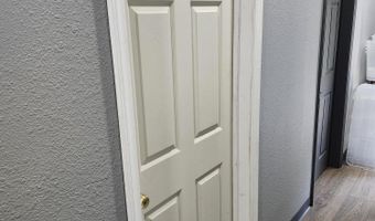 608 Chama St NE, Albuquerque, NM 87108