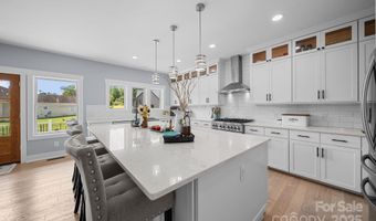 604 Muirfield Dr, Albemarle, NC 28001