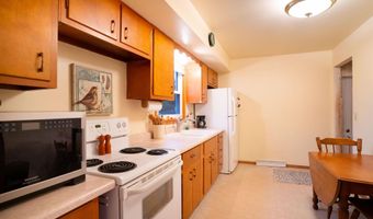 1517 W ROGERS Ave, Appleton, WI 54914