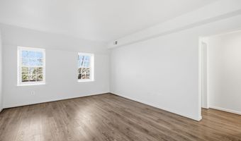 1744 N RHODES St 310, Arlington, VA 22201