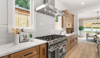 1905 N TAYLOR St, Arlington, VA 22207