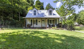 688 Saunders Hollow Rd, Barboursville, WV 25504