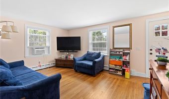 1472 Wampanoag Trl, East Providence, RI 02915