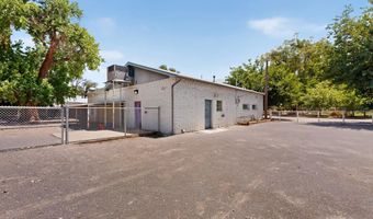 655 Country Ln, Bosque Farms, NM 87068