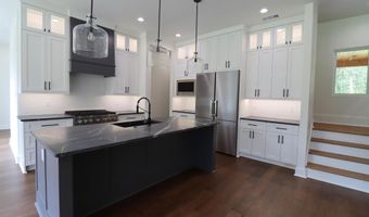 3076 Avilla Manor Trl, Alexander, AR 72002