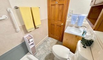 6919 Greenholly Dr, Affton, MO 63123