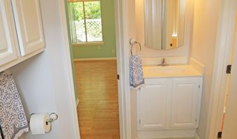 1879 BEACH Ave, Atlantic Beach, FL 32233