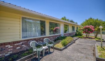 48587 HIGHWAY 242, Broadbent, OR 97414