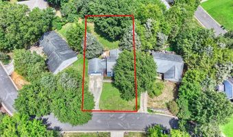 8520 Golf Ridge Dr, Charlotte, NC 28277