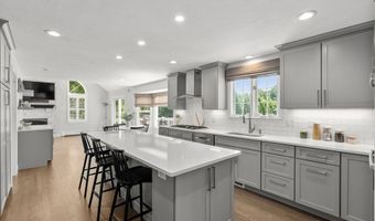 2 High Ridge Rd, Ashland, MA 01721