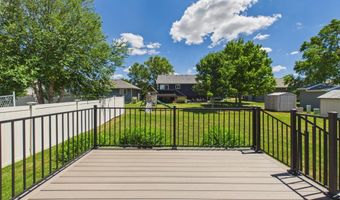 812 S 5th Ave, Brandon, SD 57005