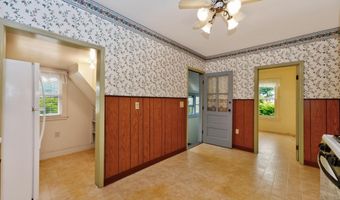 386 Division St, Amsterdam, NY 12010