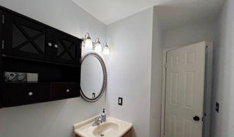 20 Augusta Dr 8, Alloway, NJ 07462