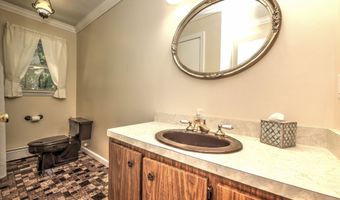 128 Cedar Ln, Beacon Falls, CT 06403