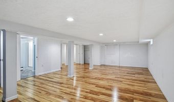 79 Spencer St, Agawam, MA 01001
